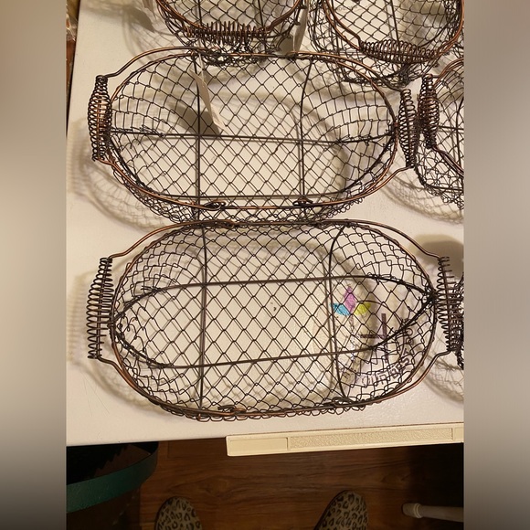 9 Metal Baskets - Picture 3 of 3
